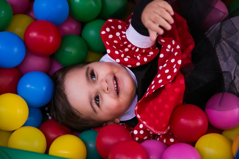 Simple, Tantrum-Free Ways To Entertain Your Children at Home