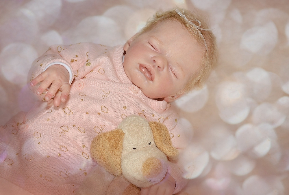 Reborn dolls... cute or creepy? 